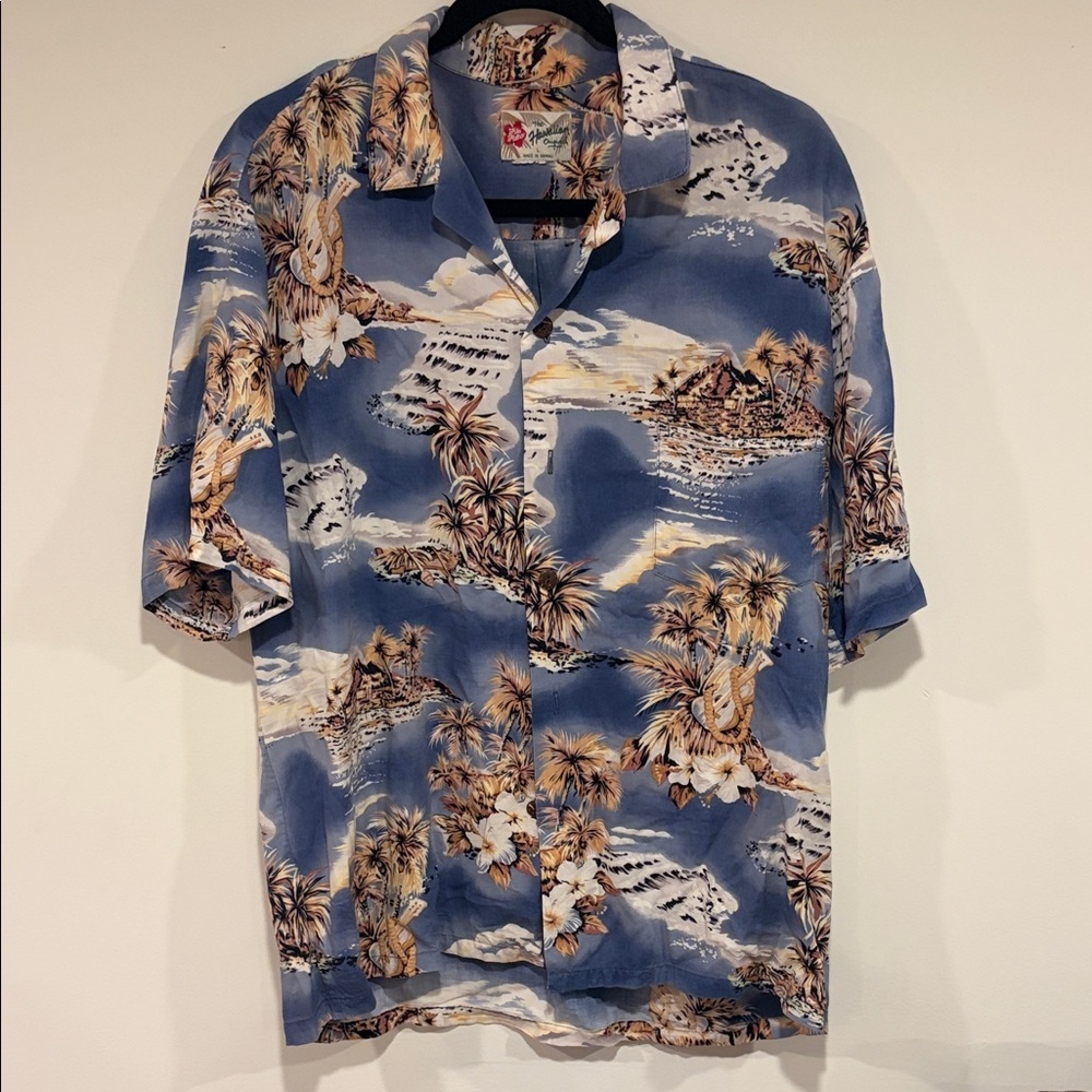 Hilo Hattie Blue and Tan Hawaiian Shirt Men’s L